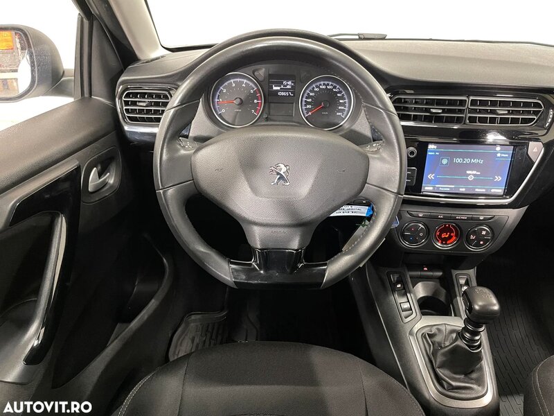 Peugeot 301